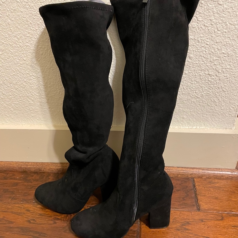 Women's black boots 6 1/2
